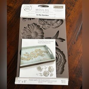 Redesign by Prima “In the Garden” Silicone Moulds Molds Floral Set